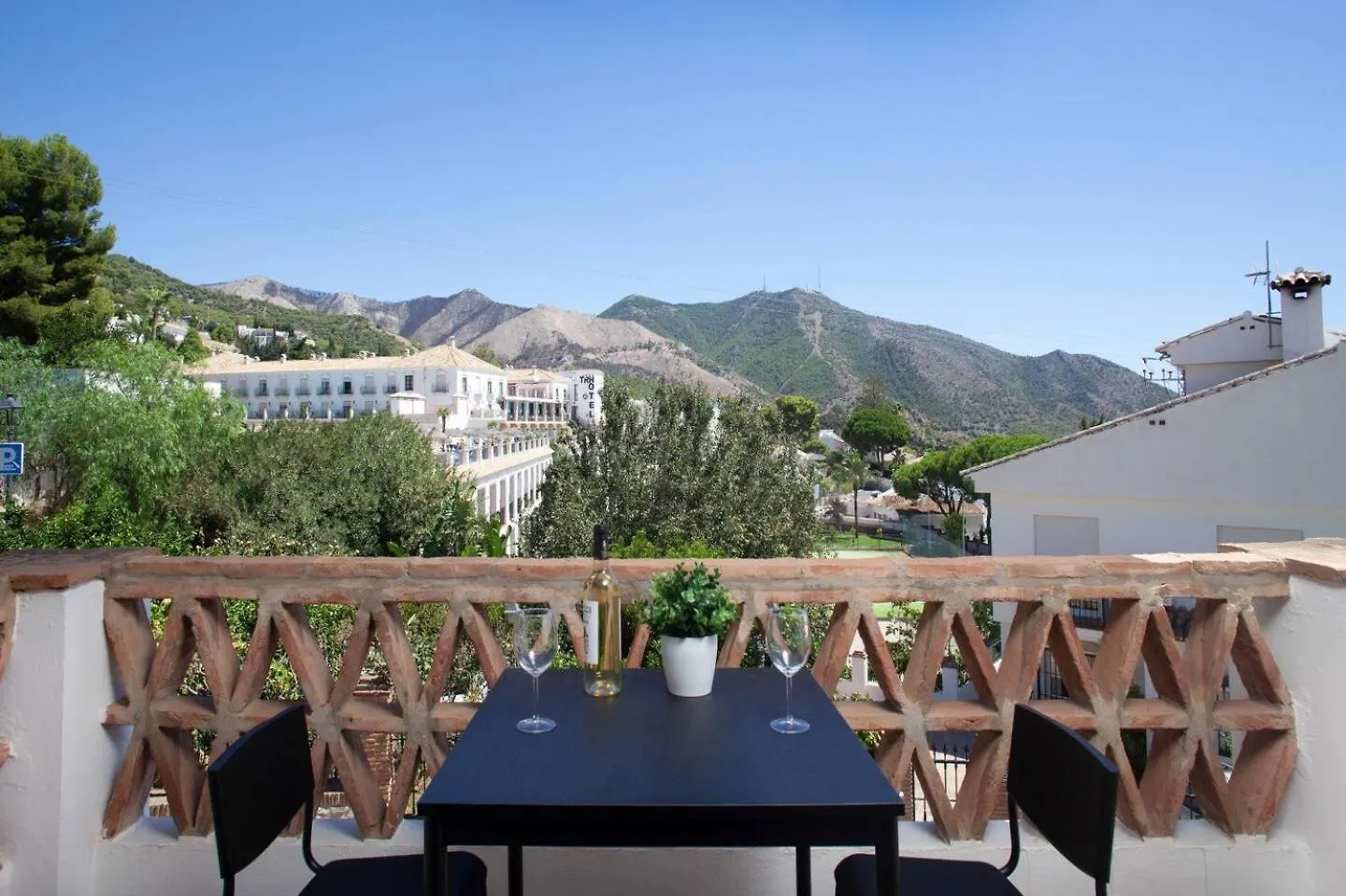 Delightful Apartment With Picturesque Views Mijas Spain